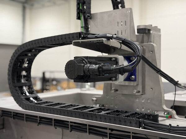 ABB servo motor and cable carrier on the Rivo +load gantry axis